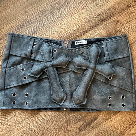 Shopkolly grey mini skirt with cross detail #miniskirt - Picture 4 of 4